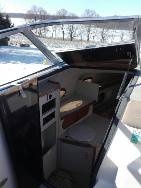Jacht motorowy FOUR WINNS VISTA 238