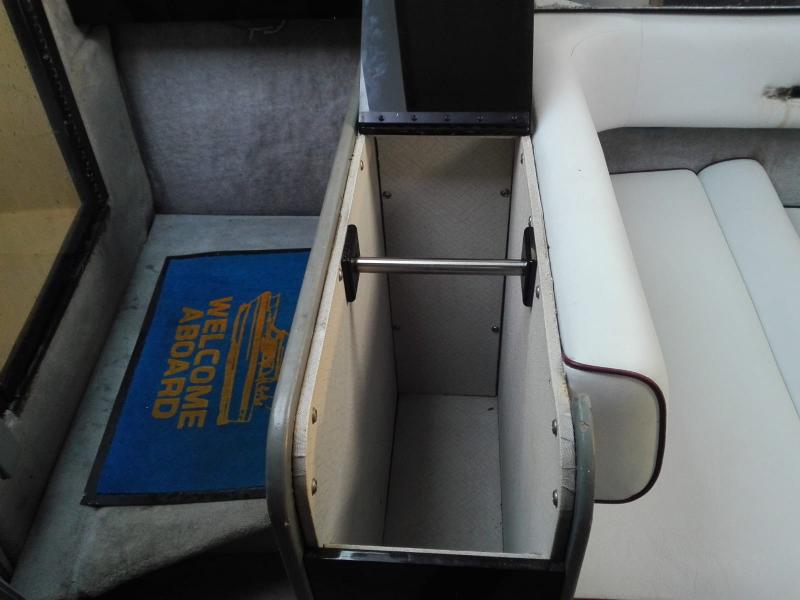 Jacht motorowy FORMULA 29PC