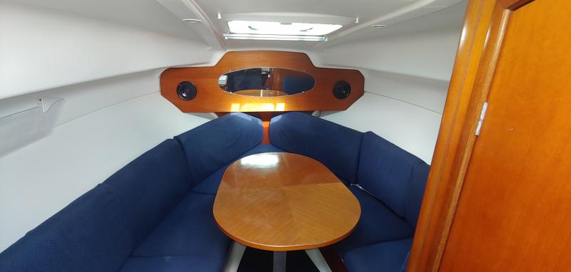 Jacht motorowy BENETEAU FLYER 701