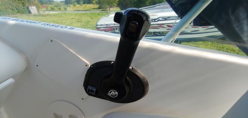 Jacht motorowy BENETEAU FLYER 701