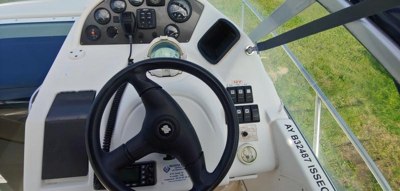 Jacht motorowy BENETEAU FLYER 701