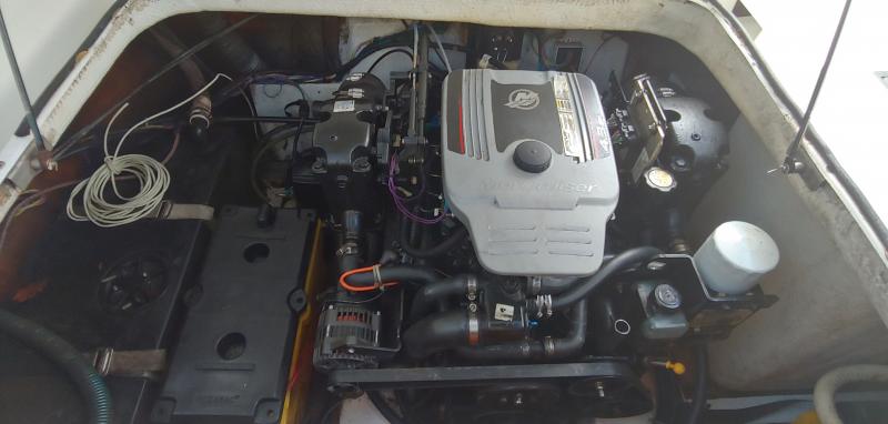 Jacht motorowy BENETEAU FLYER 701
