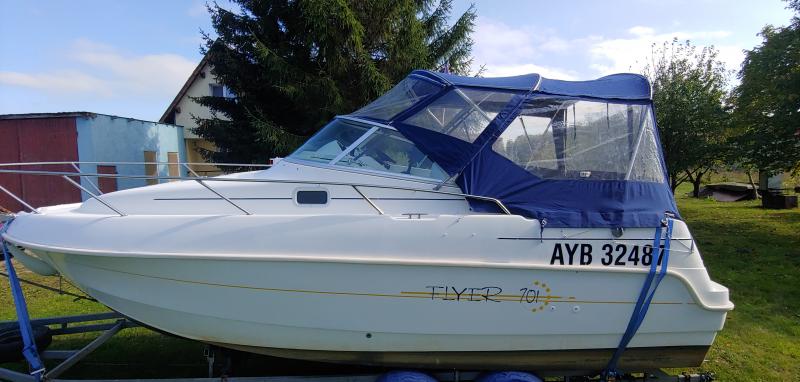 Jacht motorowy BENETEAU FLYER 701