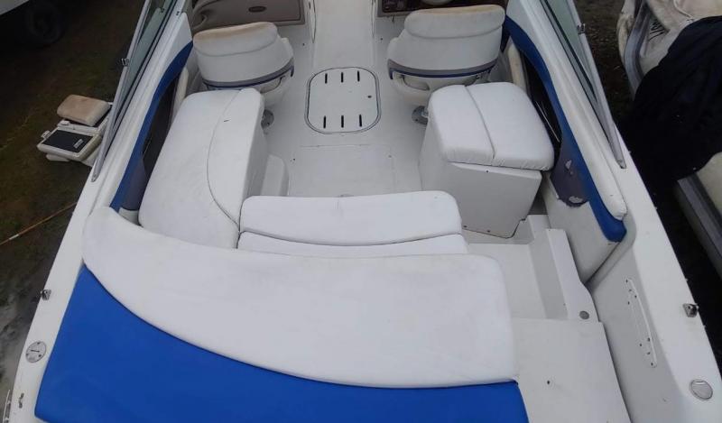 Łódź motorowa BOWRIDER FOUR WINNS 220 HORIZON 