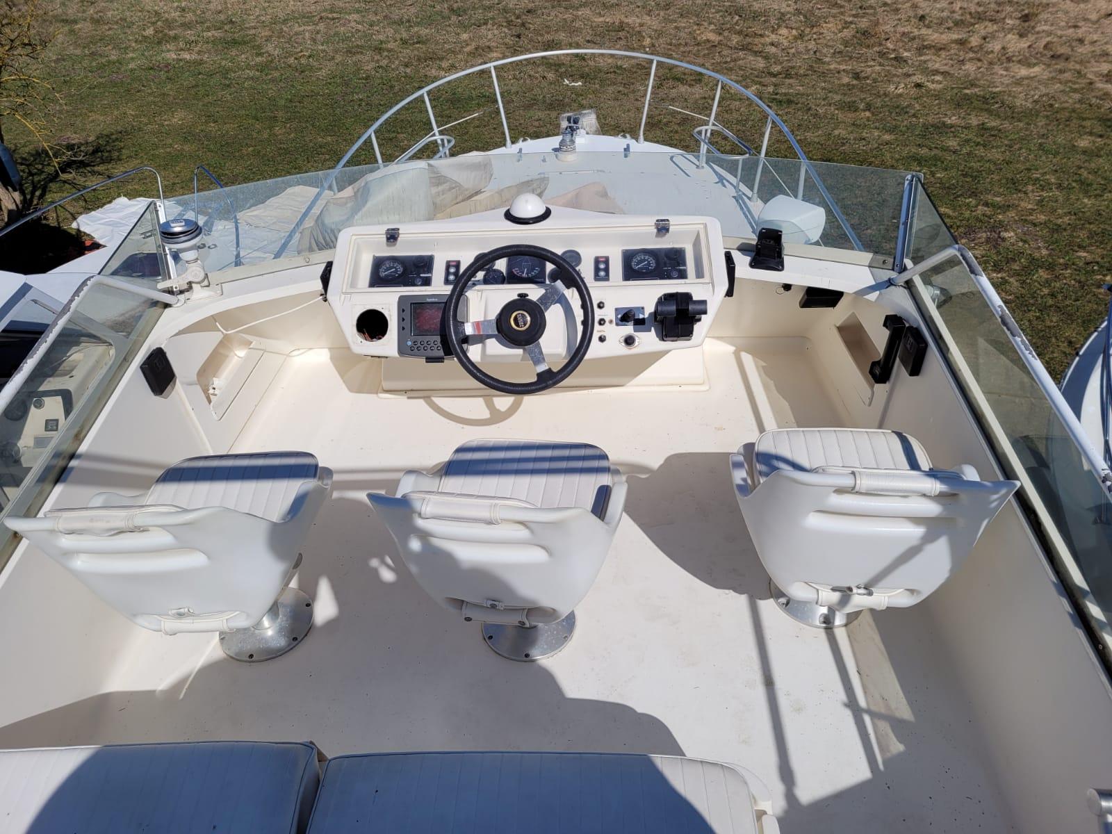 Jacht motorowy ACM 1055