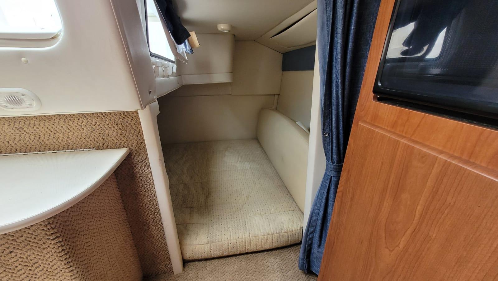 Jacht motorowy BAYLINER 275