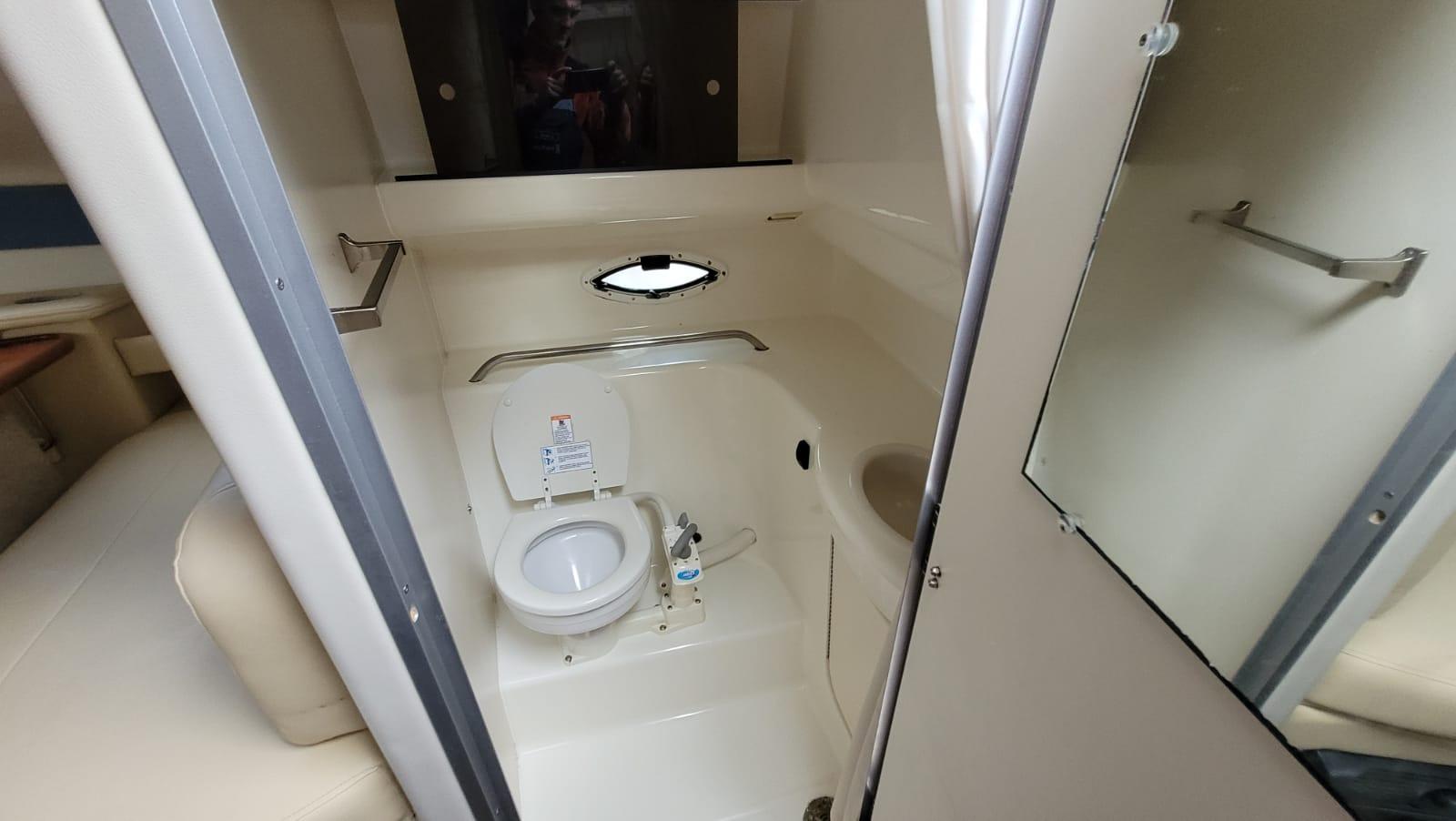 Jacht motorowy BAYLINER 275
