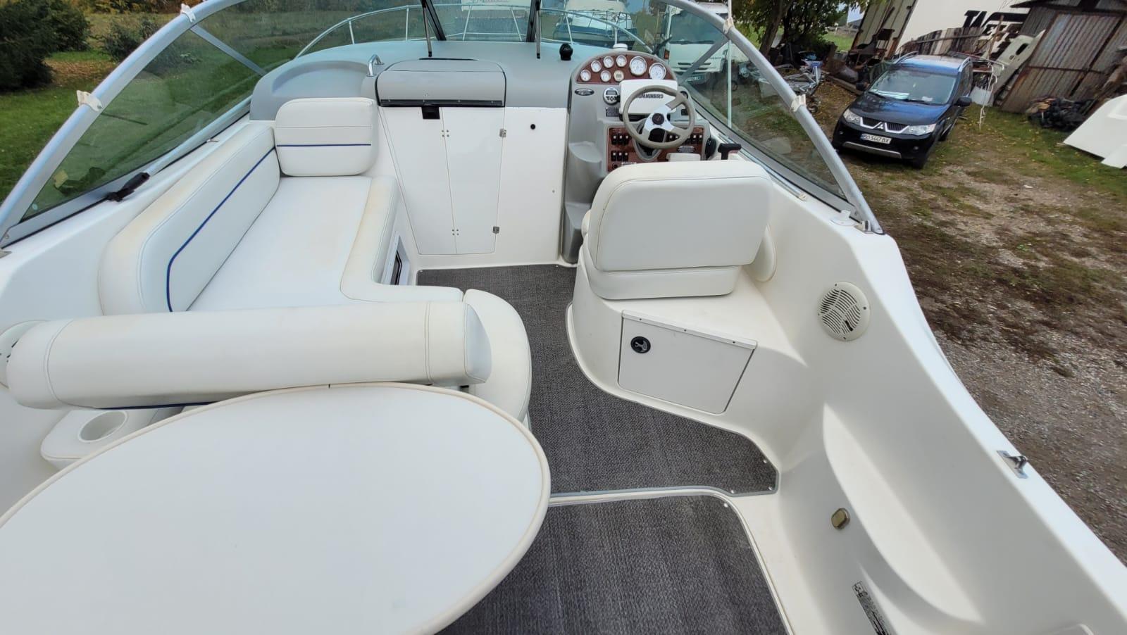 Jacht motorowy BAYLINER 275