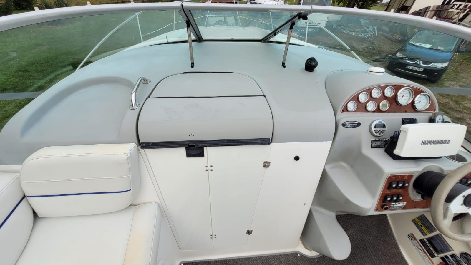 Jacht motorowy BAYLINER 275