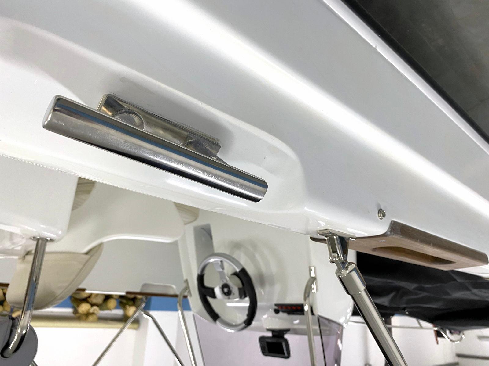 Łódź motorowa wędkarsko-rekreacyjna SUNDECK Mo'OWL 520