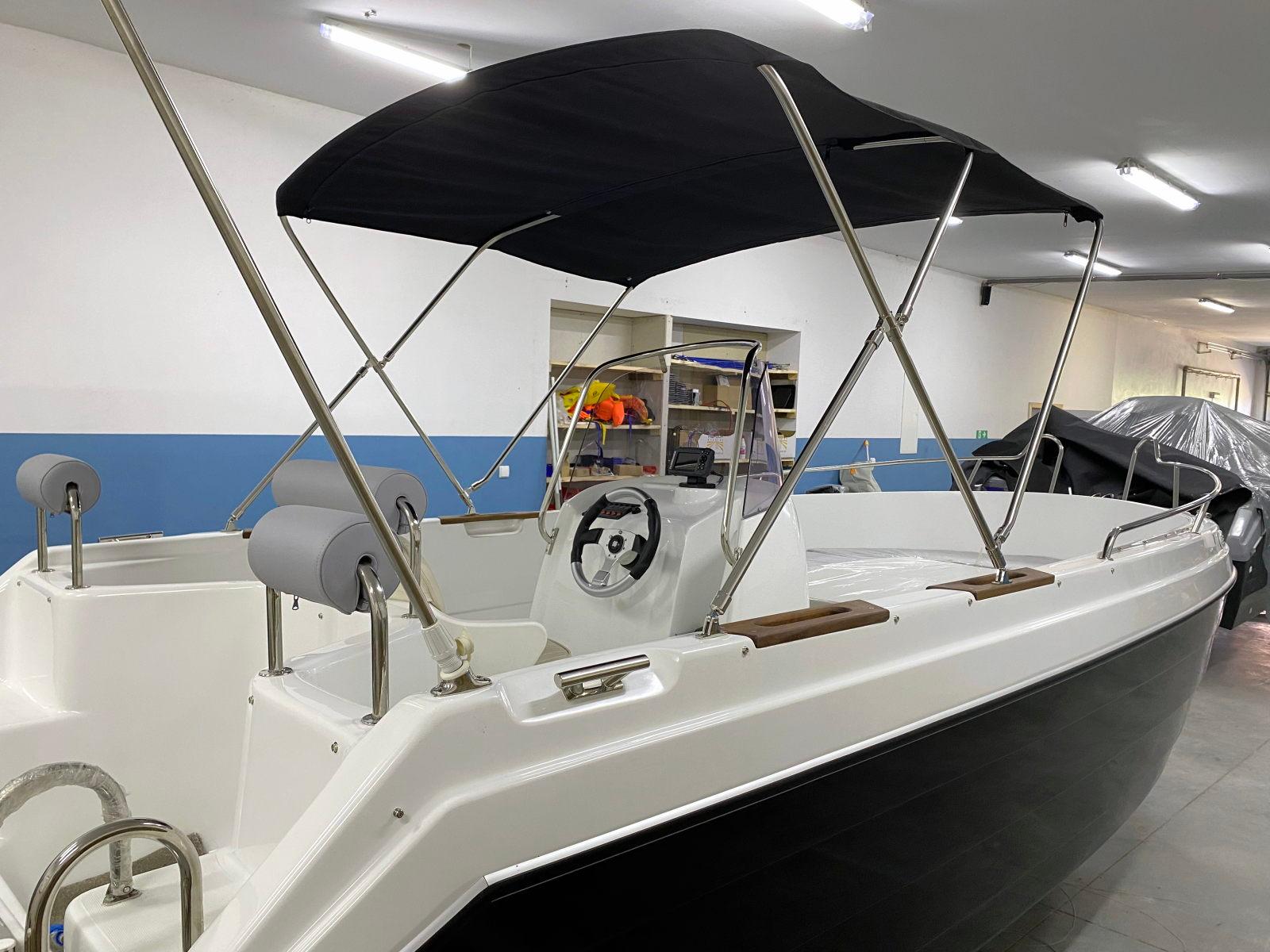 Łódź motorowa wędkarsko-rekreacyjna SUNDECK Mo'OWL 520