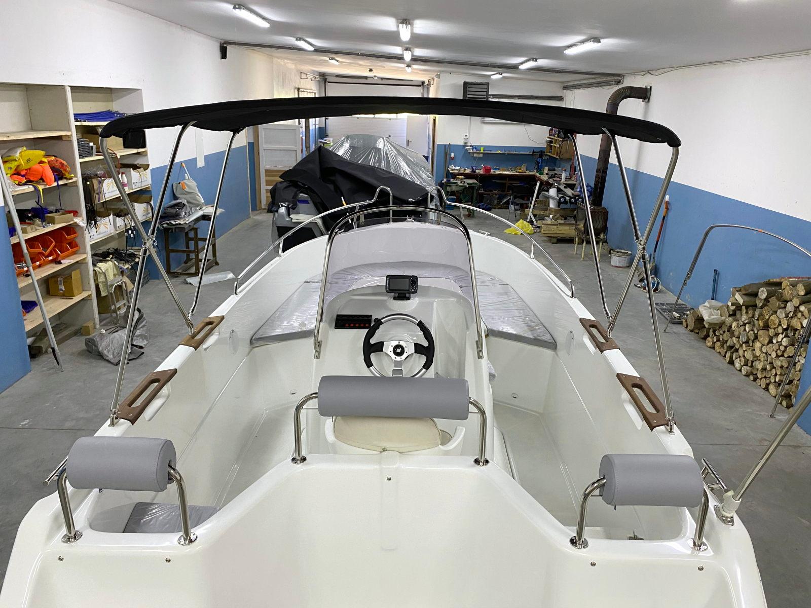 Łódź motorowa wędkarsko-rekreacyjna SUNDECK Mo'OWL 520