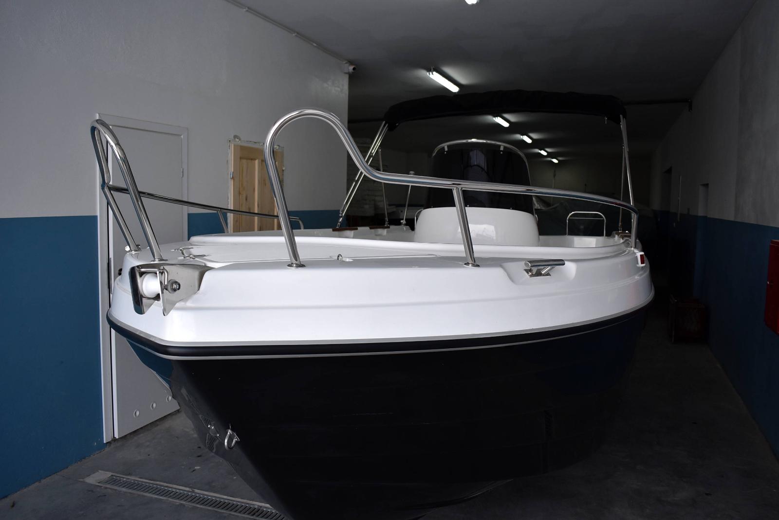 Łódź motorowa wędkarsko-rekreacyjna SUNDECK Mo'OWL 520
