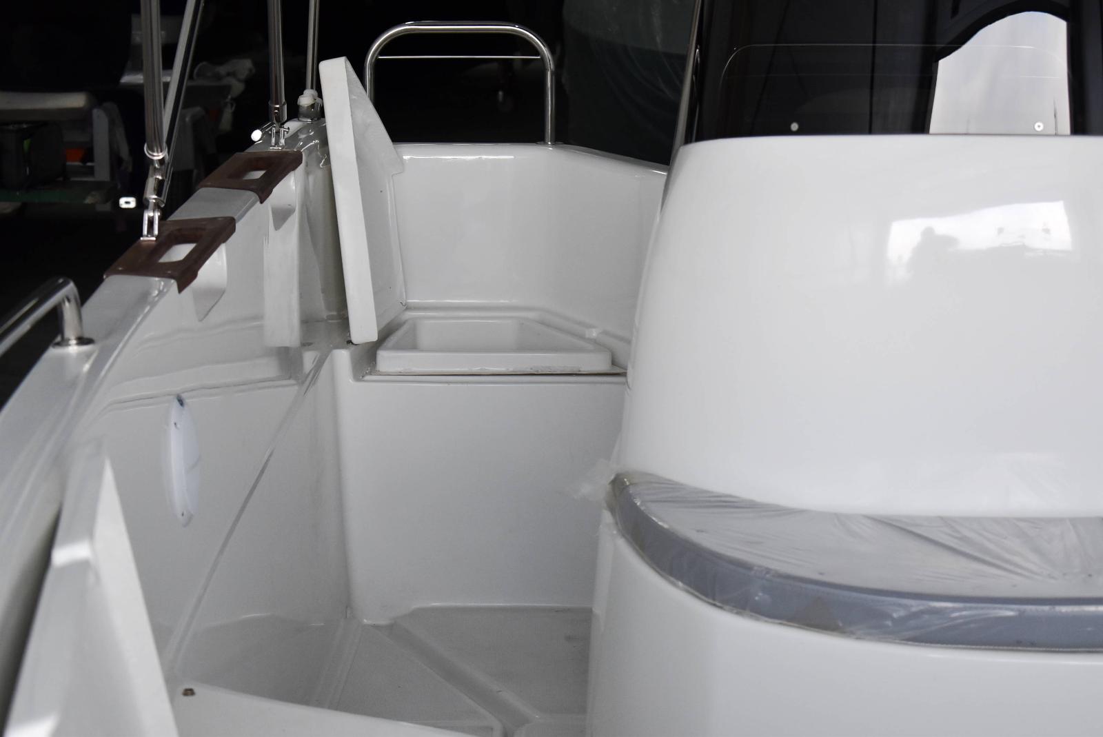 Łódź motorowa wędkarsko-rekreacyjna SUNDECK Mo'OWL 520