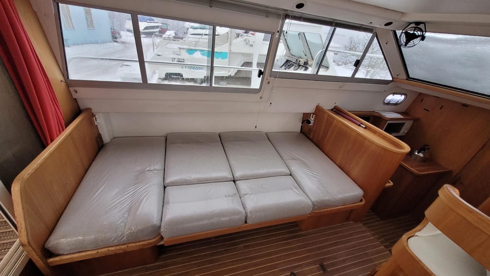 Jacht motorowy marki ACM 1055