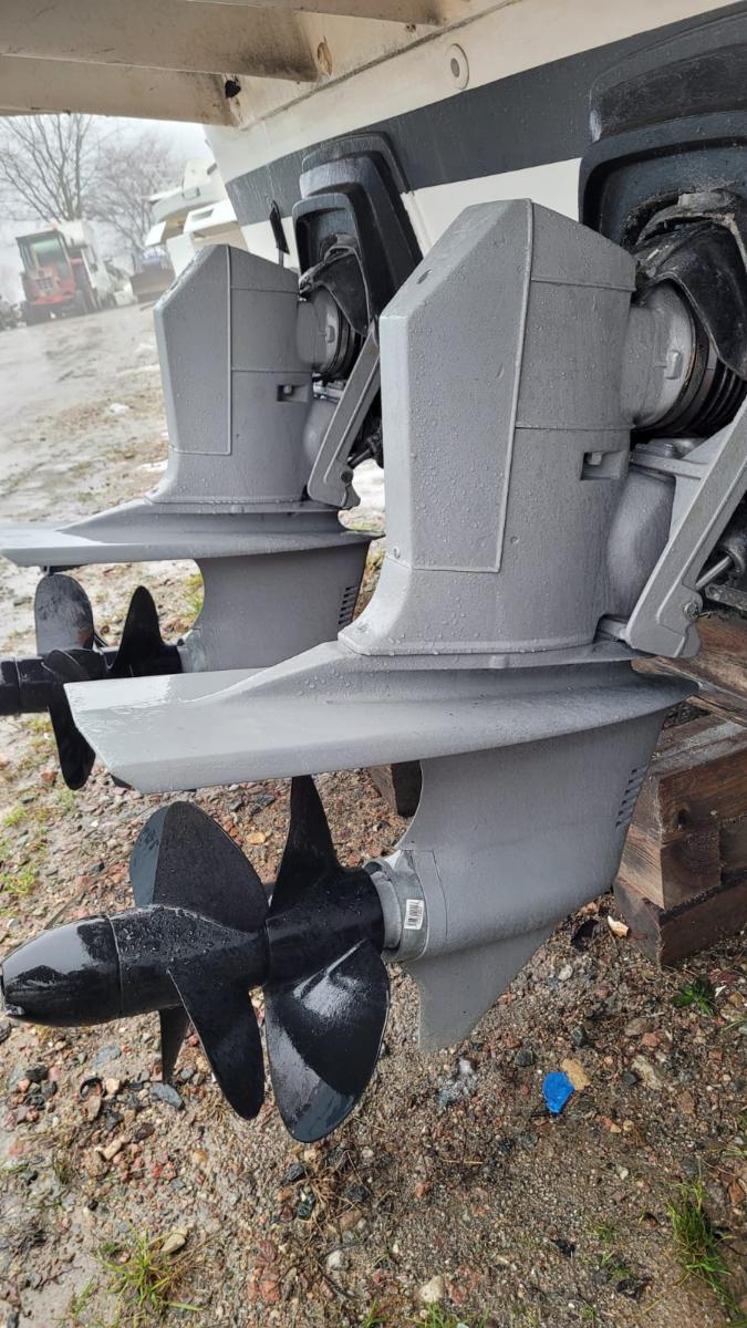 Jacht motorowy marki ACM 1055