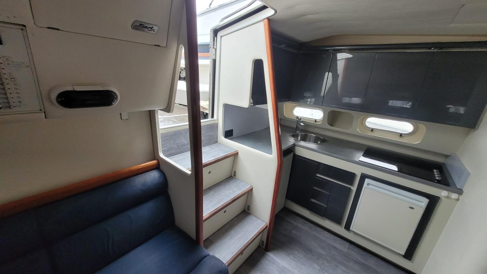 Jacht motorowy marki FIART 43