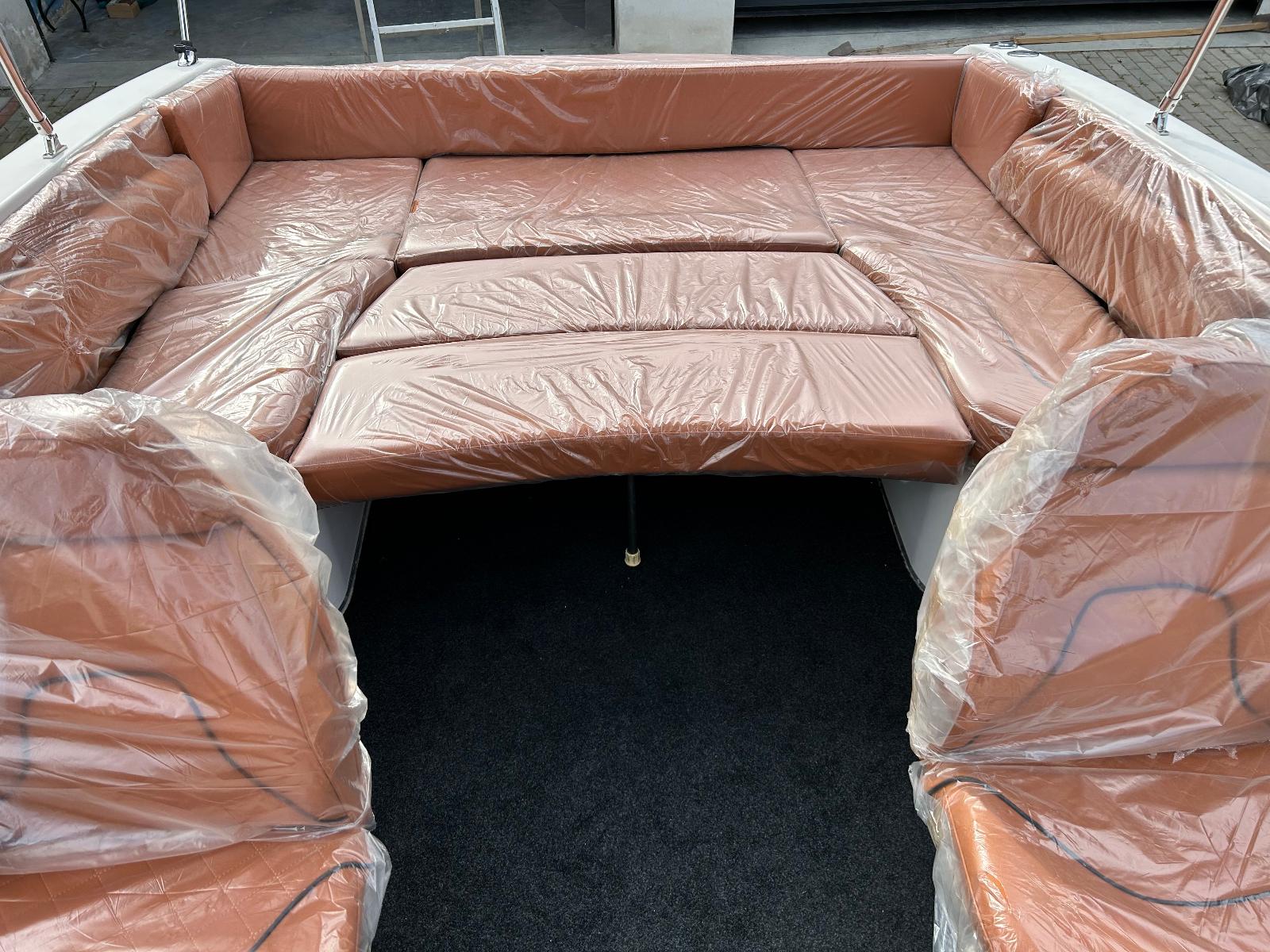 Four Winns 225 Soundower - Silnik VOLVO PENTA 200 V6 rok 2019