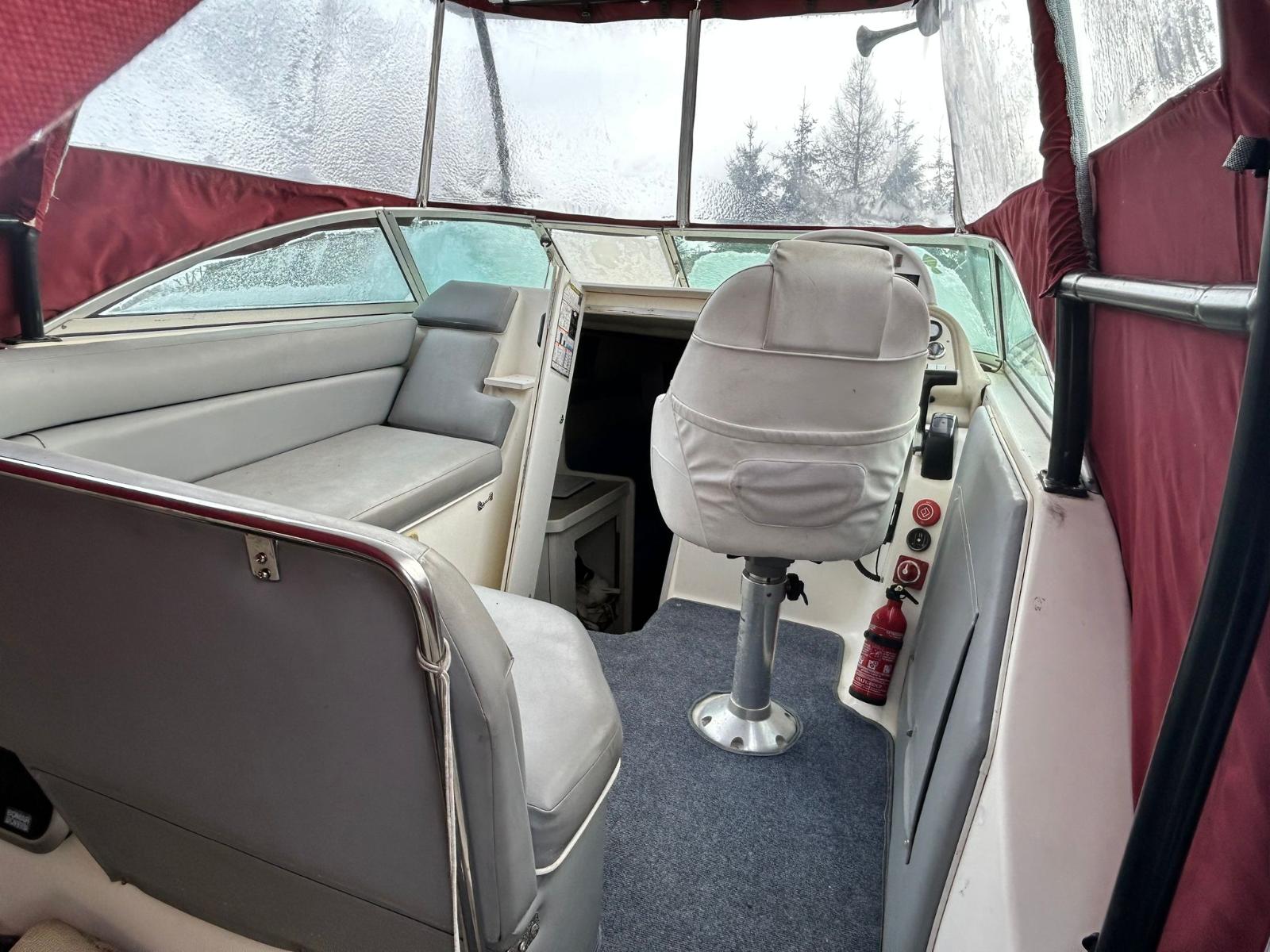 Jacht motorowy Rinker 265 Silnik Volvo Penta 2008 r.