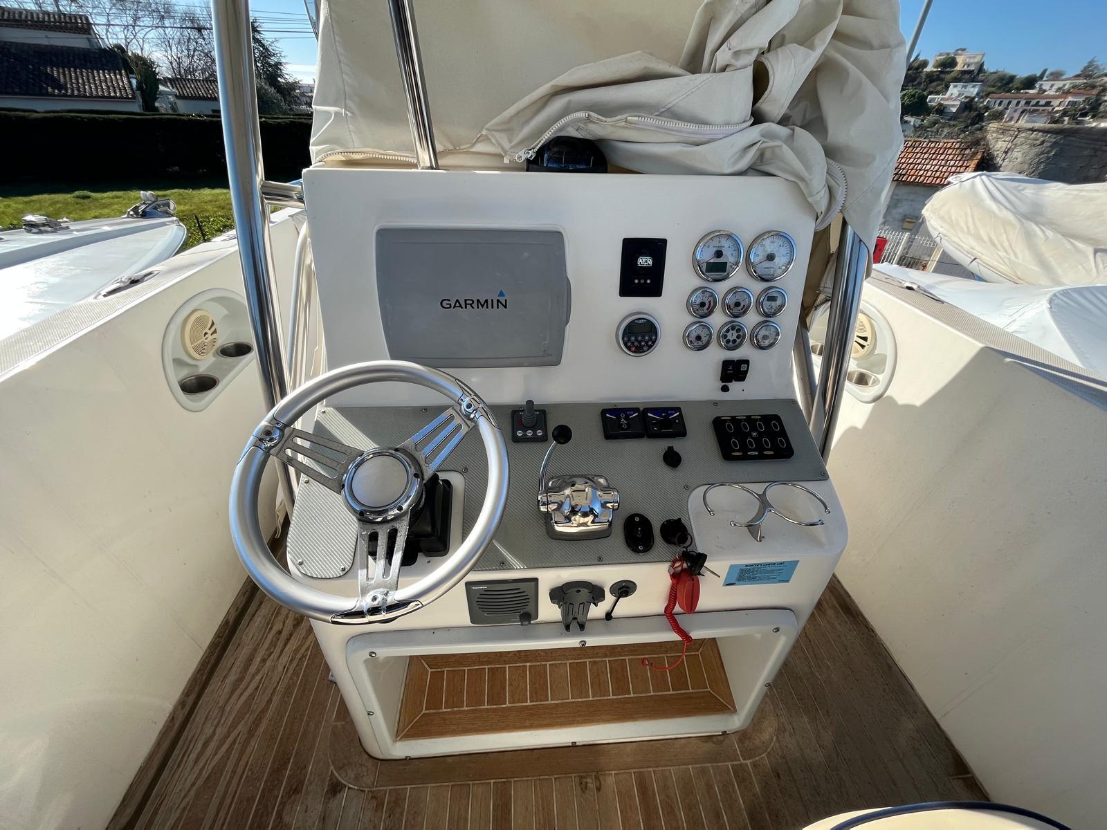 Novurania Chase 31 