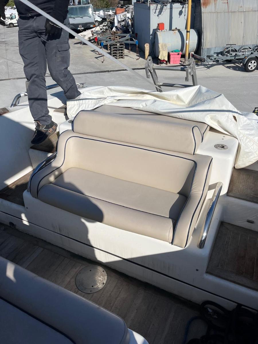Novurania Chase 31 