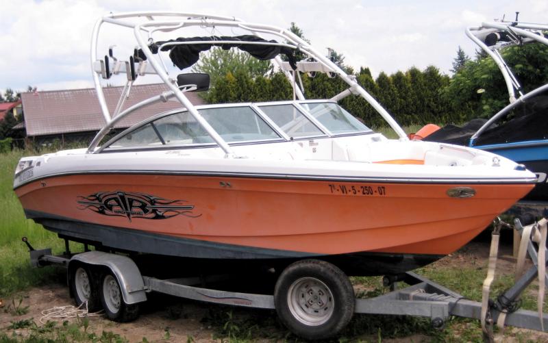 Łódź motorowa CORRECT CRAFT 236 TEAM 