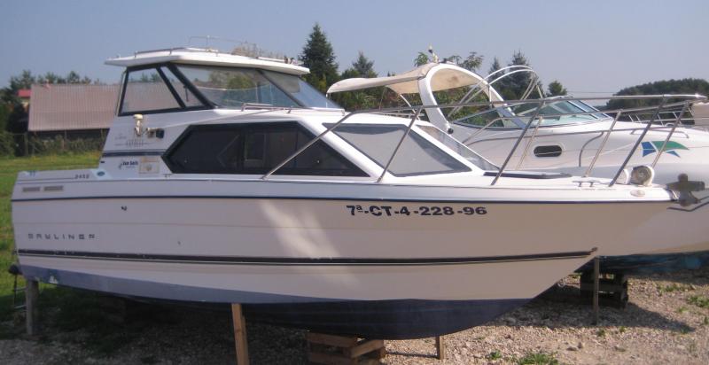 Jacht motorowy BAYLINER 2452